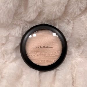 MAC “Double Gleam” Highlighter
